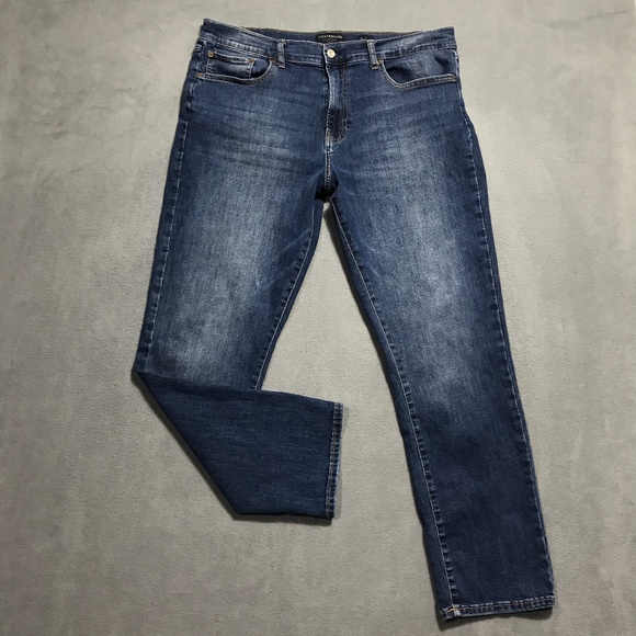 Lucky Brand Jeans 410 Athletic Straight Stretch Medium Wash Mens 36 x 31 - Picture 1 of 14